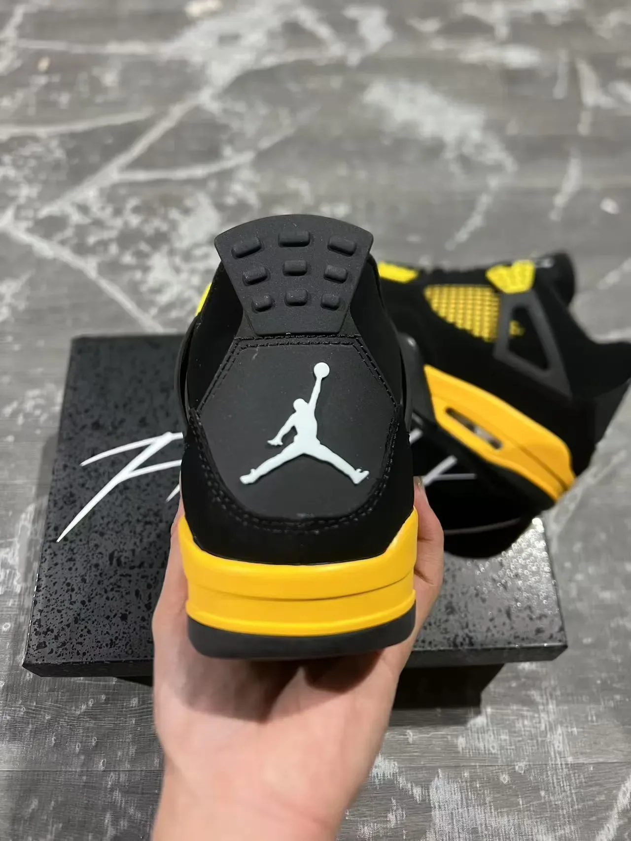Air Jordan 4 Chaussures de Basketball Noires Jaunes 8