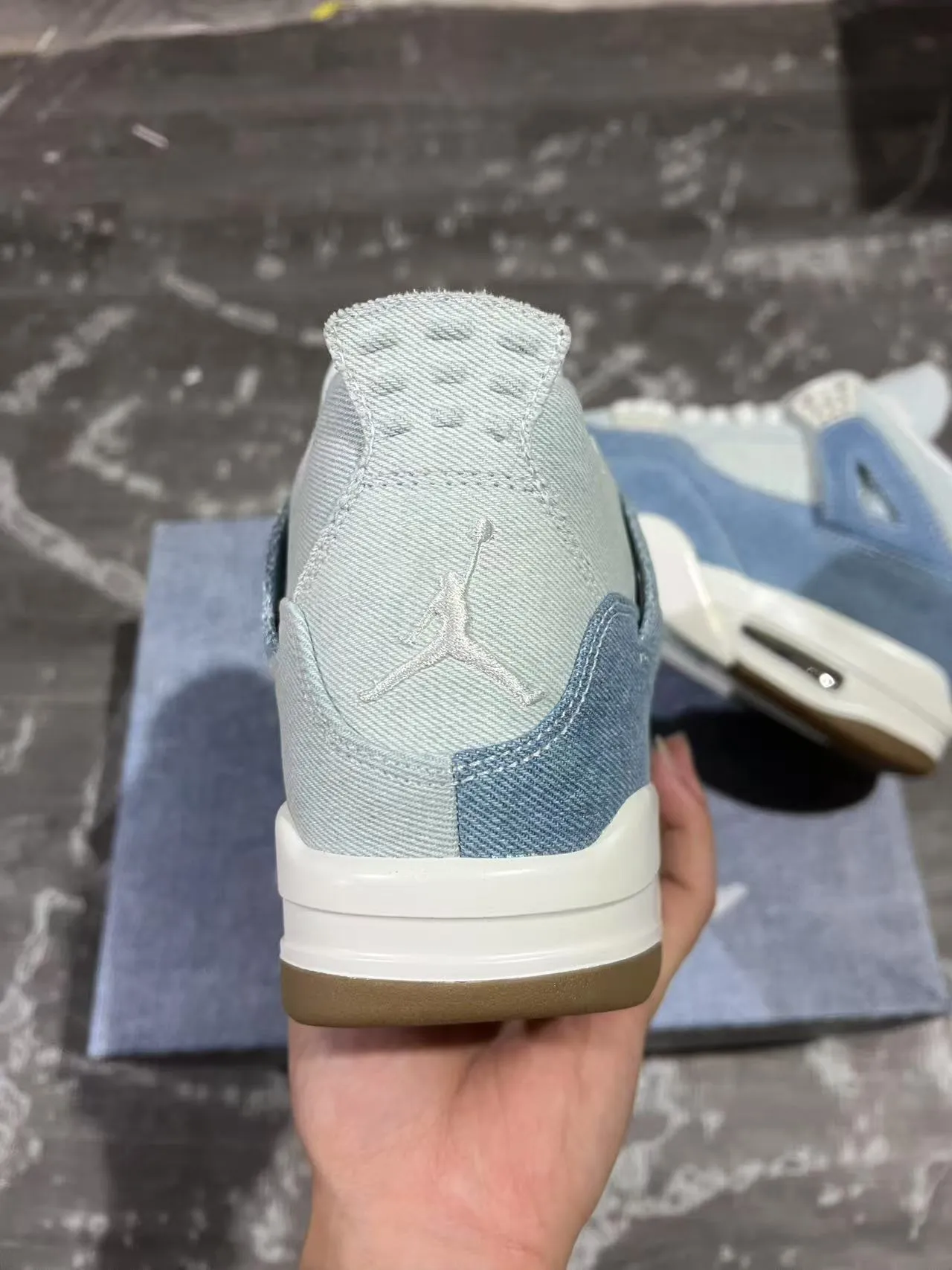 Tênis de basquete Air Jordan 4 Denim azul claro branco goma 8