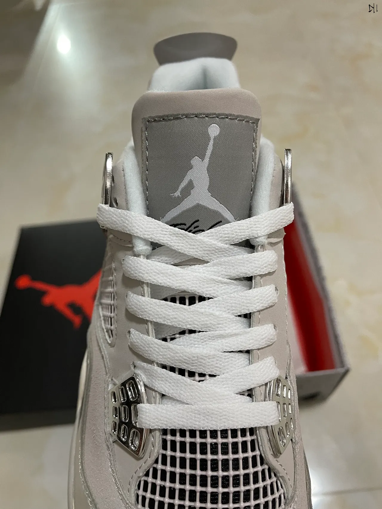 Air Jordan 4 Light Gray Metallic Lace Lock Basketball Shoes 4