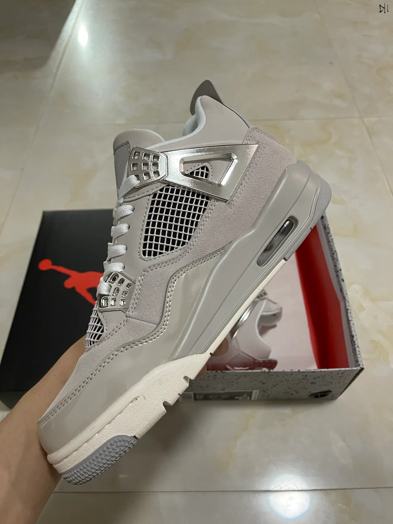 Air Jordan 4 Light Gray Metallic Lace Lock Basketball Shoes 5