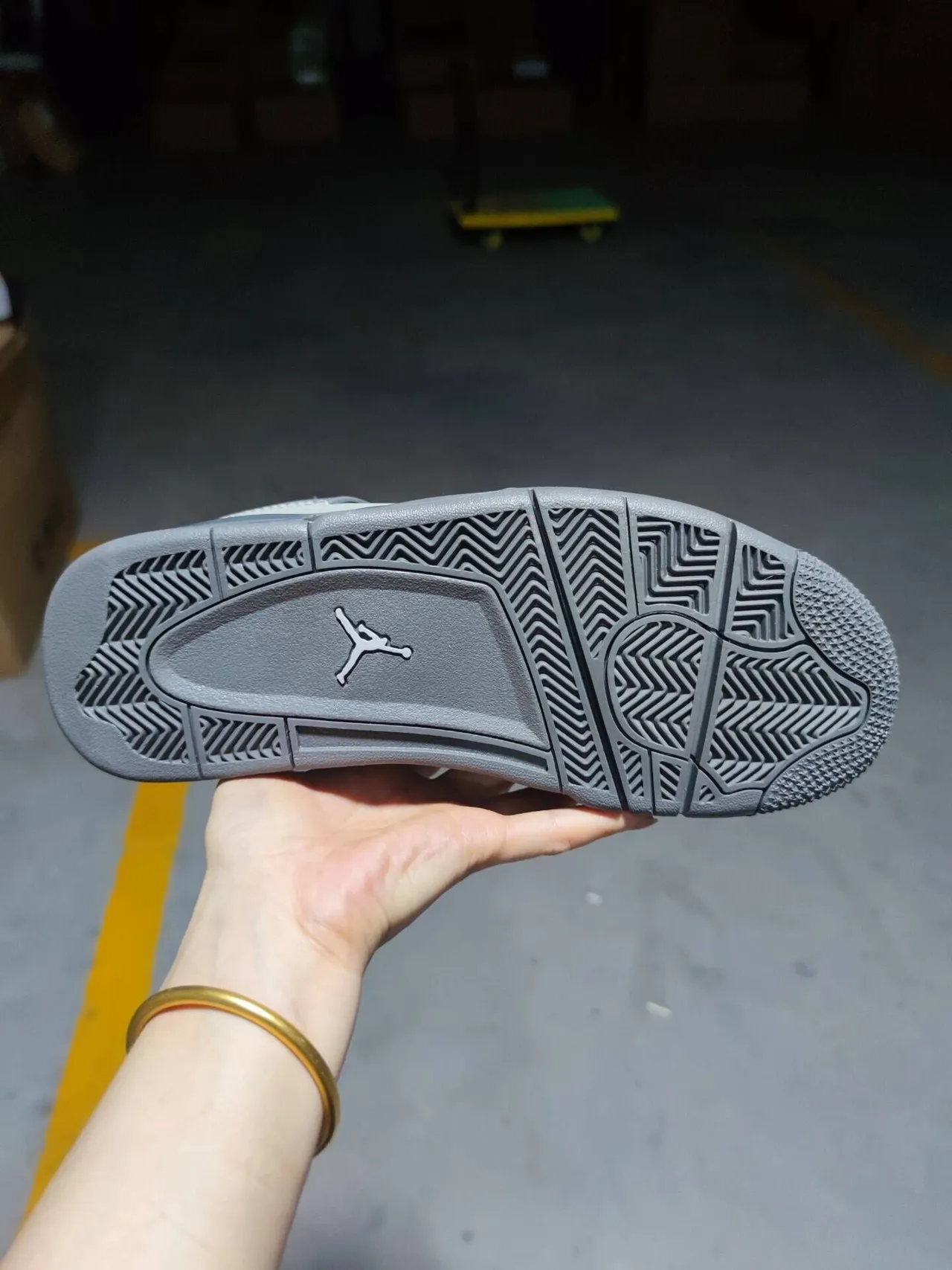 Air Jordan 4 Monochromatic Gray Basketball Shoes 9