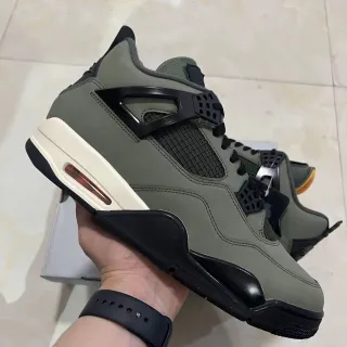 Air Jordan 4 Verde Oliva Preto Creme Tênis de Basquete