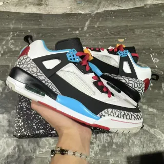 Air Jordan 4 白黑红蓝大象印花篮球鞋