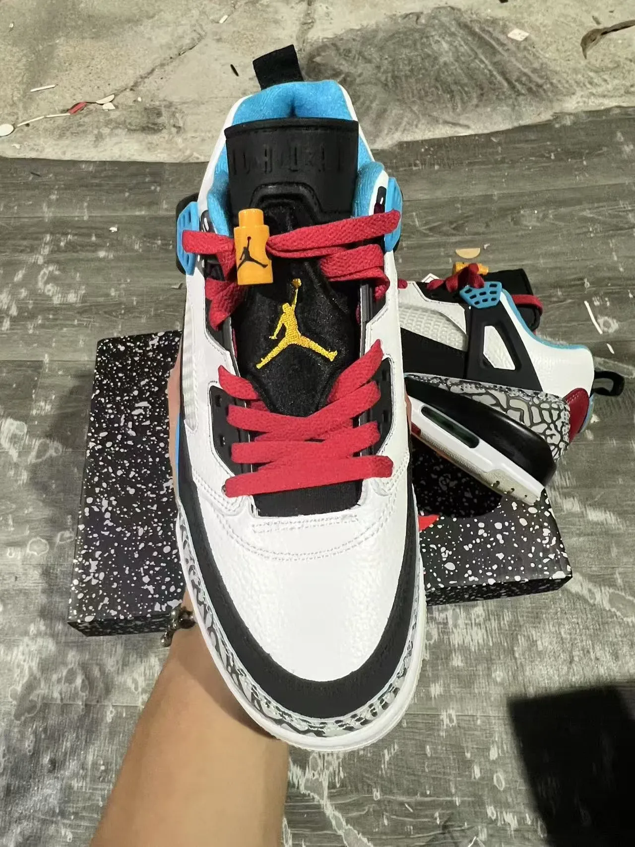 Air Jordan 4 Blanc Noir Rouge Bleu Imprimé Éléphant Chaussures de Basket 3