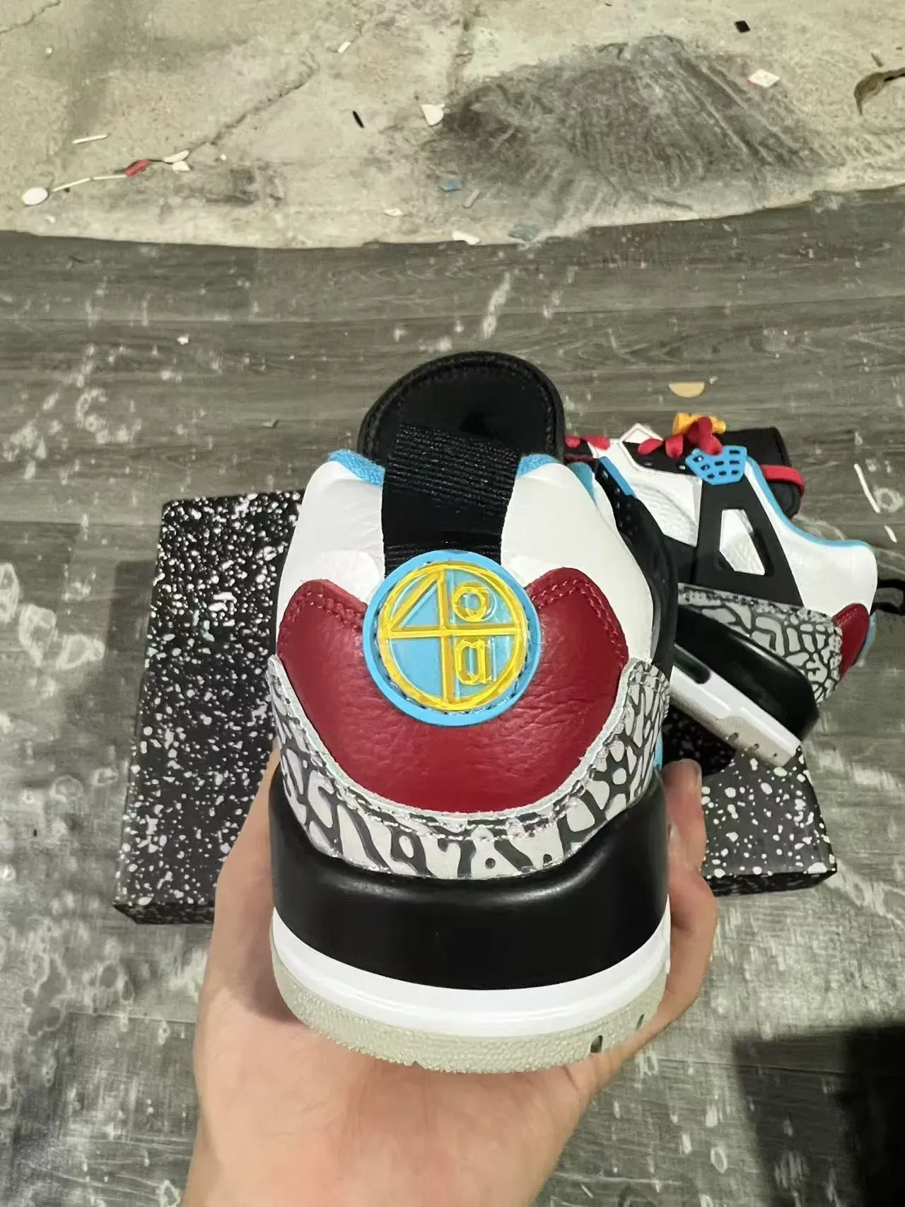Air Jordan 4 Blanc Noir Rouge Bleu Imprimé Éléphant Chaussures de Basket 8