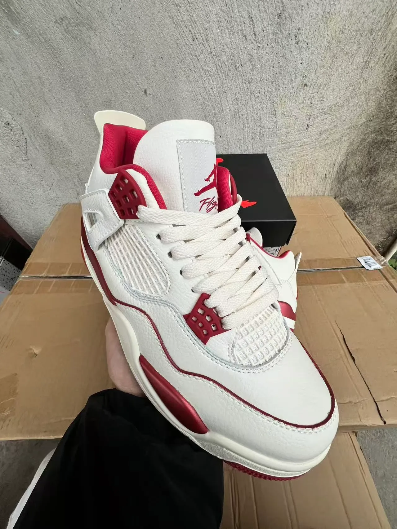 Air Jordan 4 branco e vermelho tênis de basquete 2