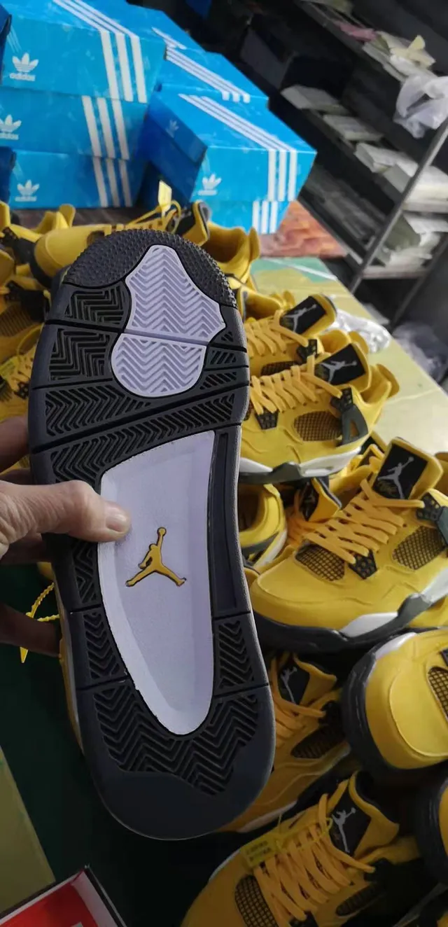 Air Jordan 4 Yellow Black White Basketball Shoes 3