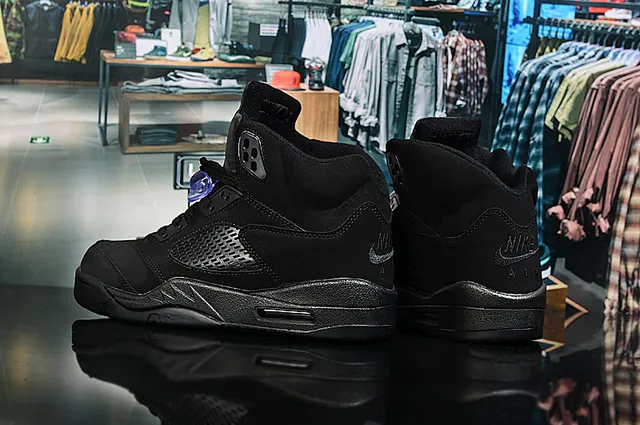 Air Jordan 5 All-Black Basketball Shoes 5