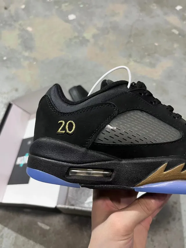 Tênis de basquete Air Jordan 5 Preto e Dourado '20' 6