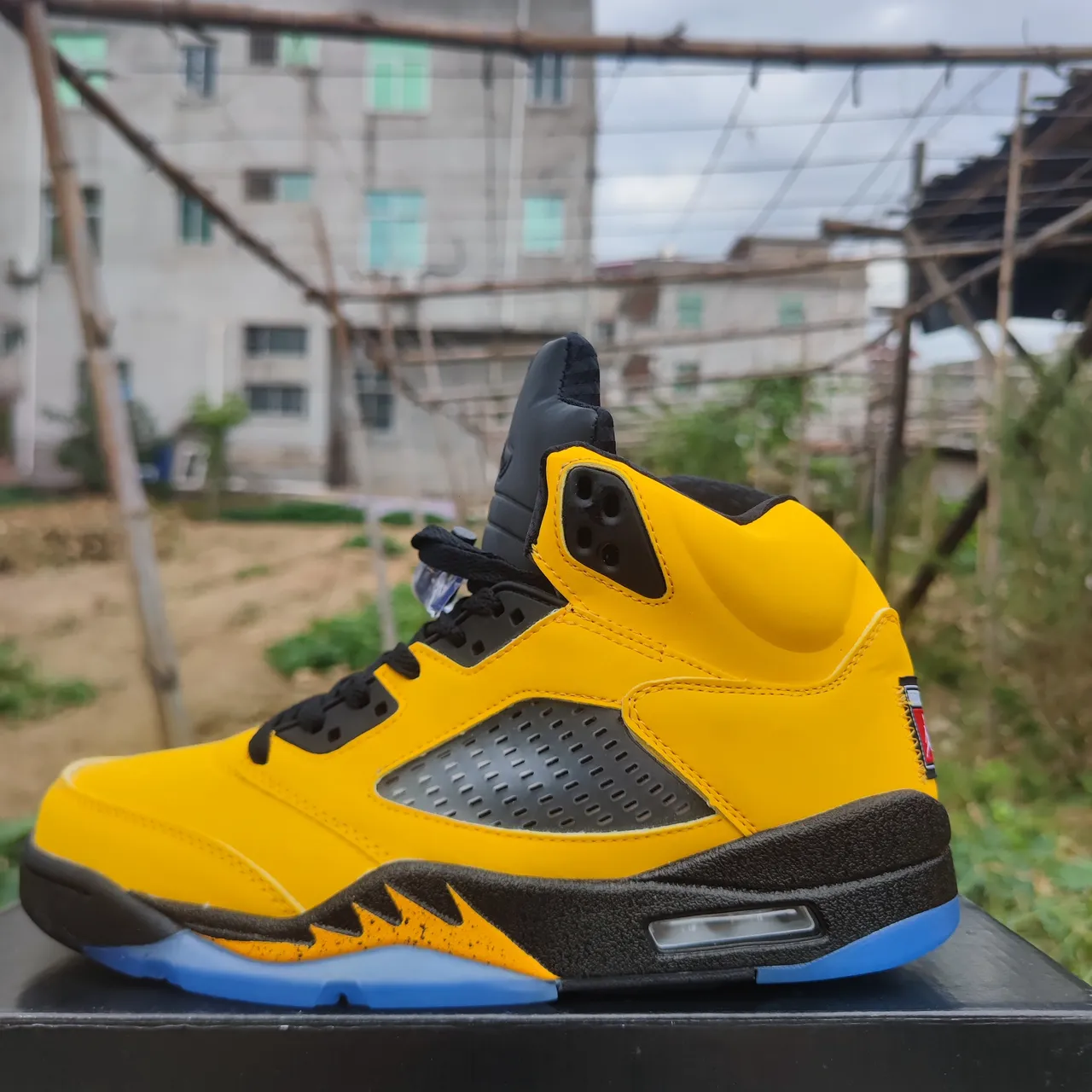 Air Jordan 5 Yellow Black Blue Basketball Shoes 2