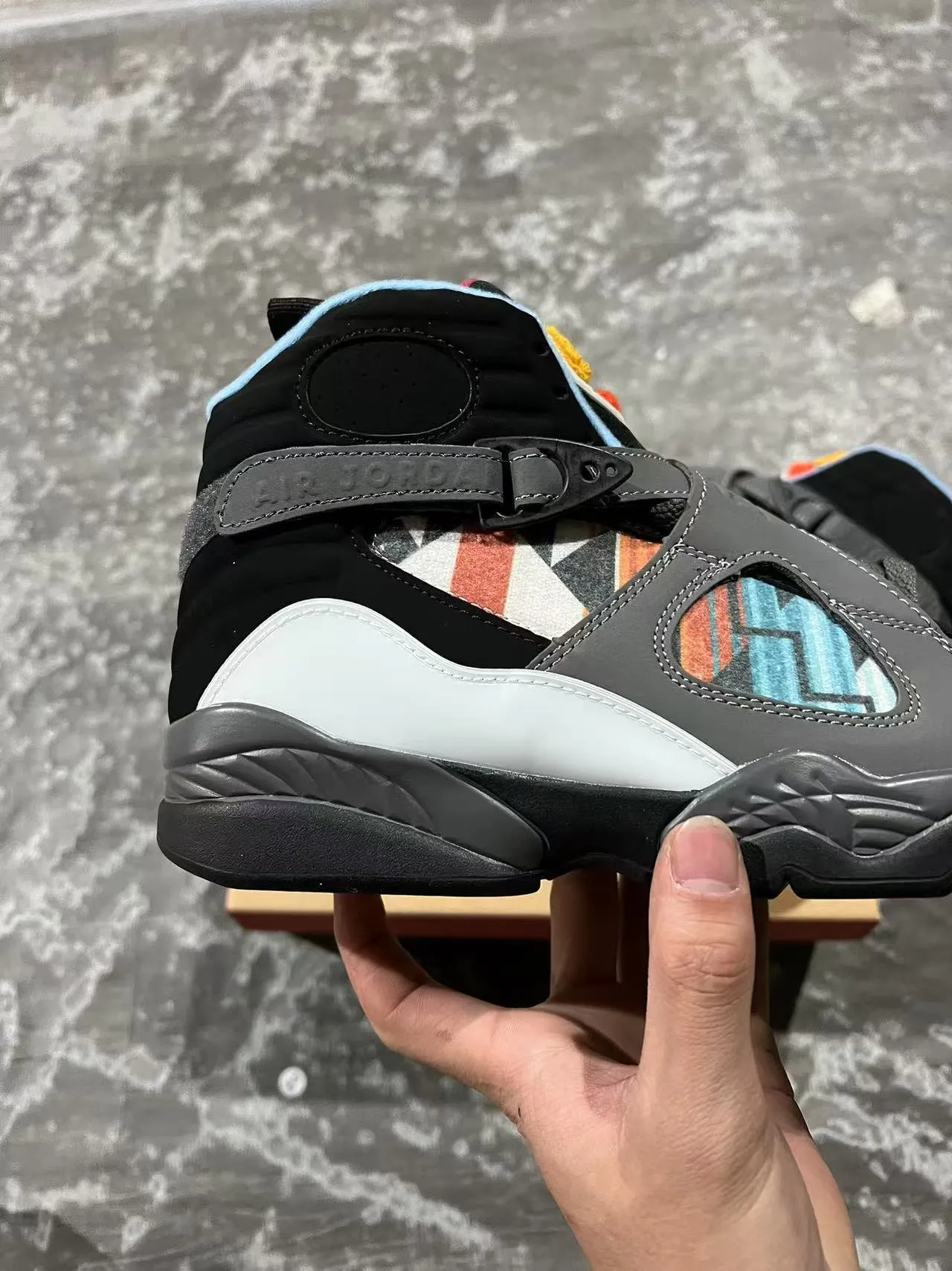 Air Jordan 8 Multicolor Geometric Print Basketball Shoes 7