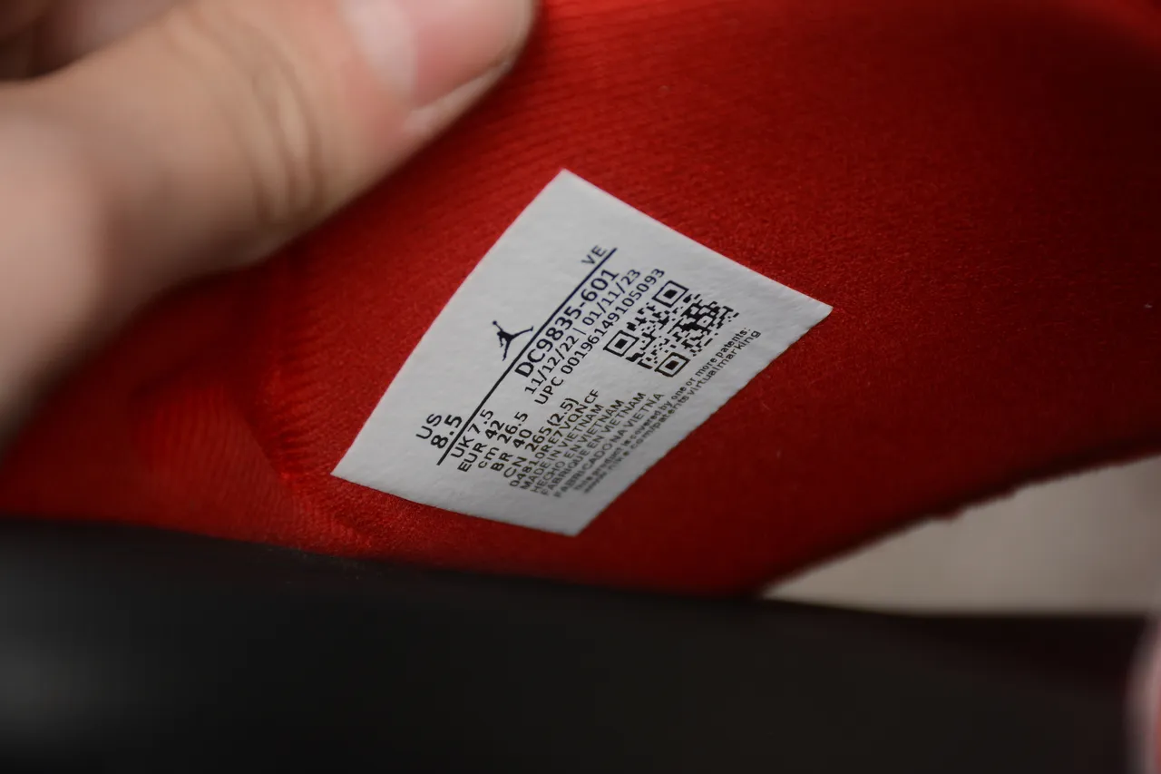 Air Jordan Red Black Two-Strap Slide Quilted Rear Slippers 4