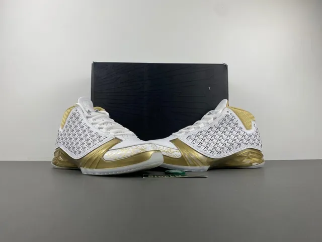 Air Jordan White Gold High-Top Silhouette Perforated Leather Upper Basketball Shoes 13