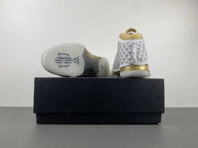 Air Jordan White Gold High-Top Silhouette Perforated Leather Upper Basketball Shoes 16