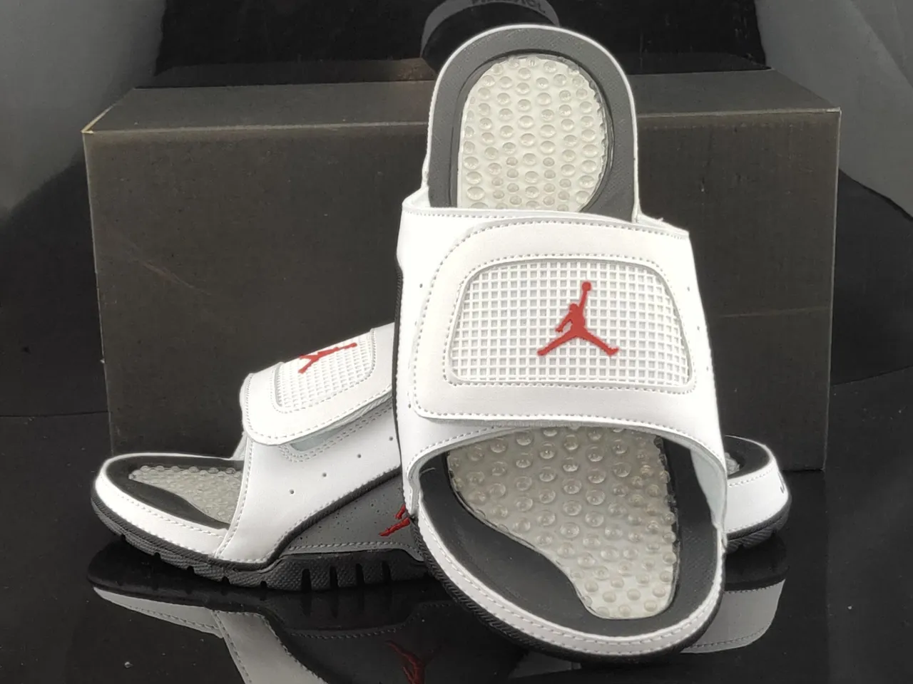 Air Jordan White Gray Leather-Like Upper Perforated Heel Counter Slippers 3