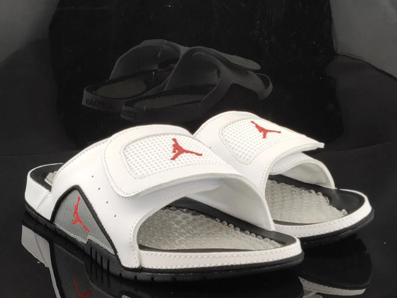 Air Jordan White Gray Leather-Like Upper Perforated Heel Counter Slippers 4