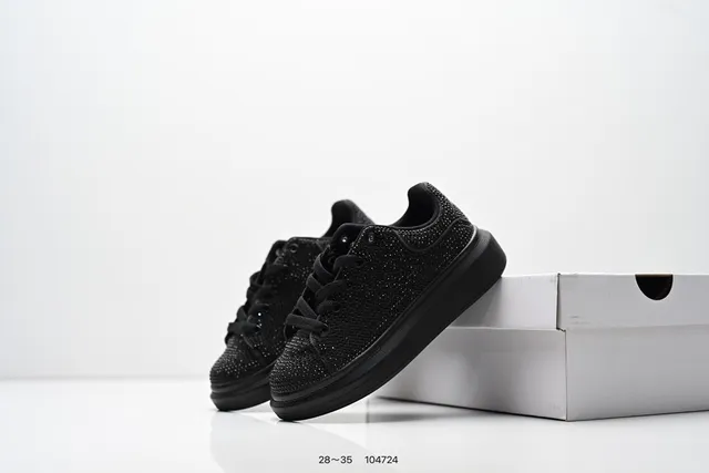 Alexander McQueen Black Oversized Platform Sole Smooth Leather Upper Lifestyle Sneakers 18