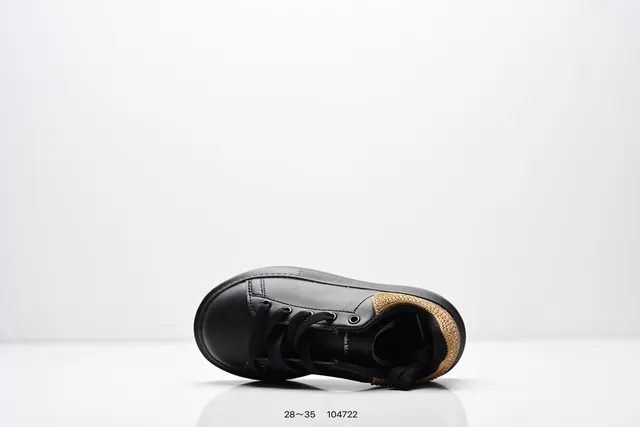 Alexander McQueen Black Oversized Platform Sole Smooth Leather Upper Lifestyle Sneakers 24