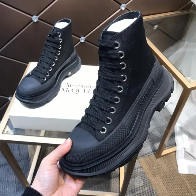 Alexander McQueen ওভারসাইজড ব্ল্যাক চাঙ্ক স্নিকার 3