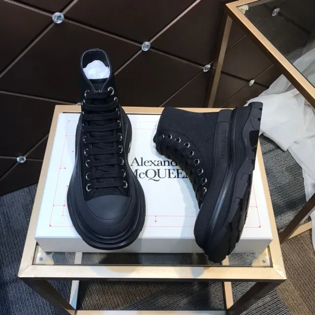 Alexander McQueen ওভারসাইজড ব্ল্যাক চাঙ্ক স্নিকার 8