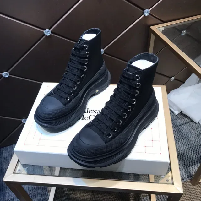 Alexander McQueen ওভারসাইজড ব্ল্যাক চাঙ্ক স্নিকার 9