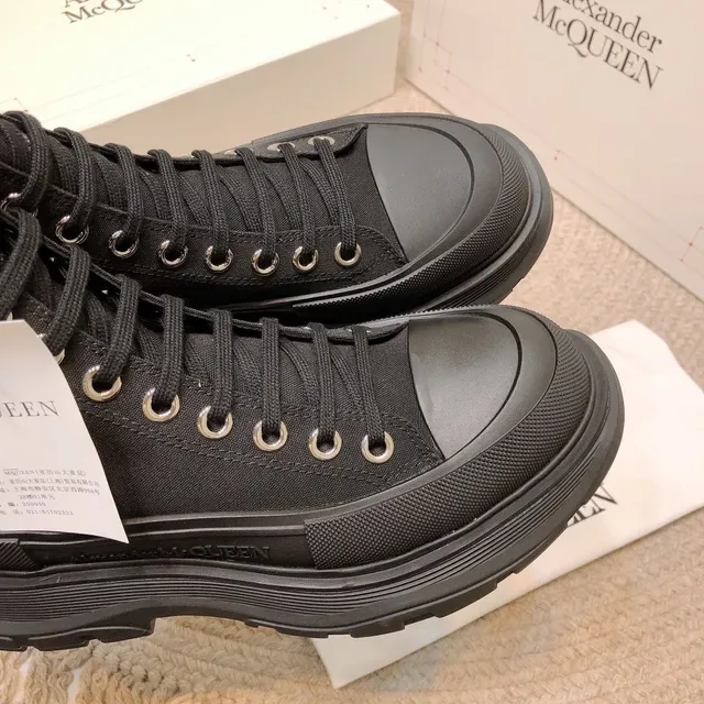 Alexander McQueen Oversized Sneaker Black Lifestyle Sneakers 3