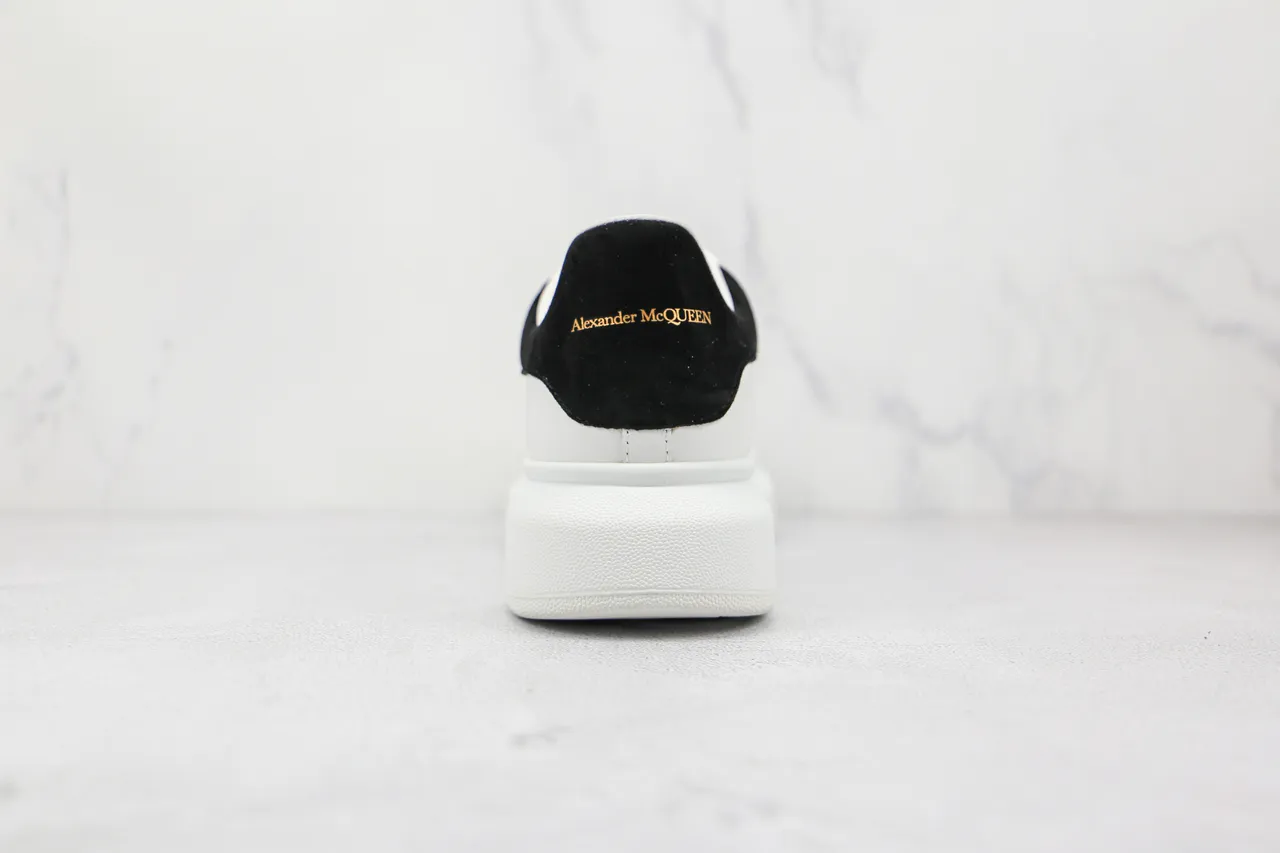Alexander McQueen Oversized Tênis Branco Preto Lifestyle 2