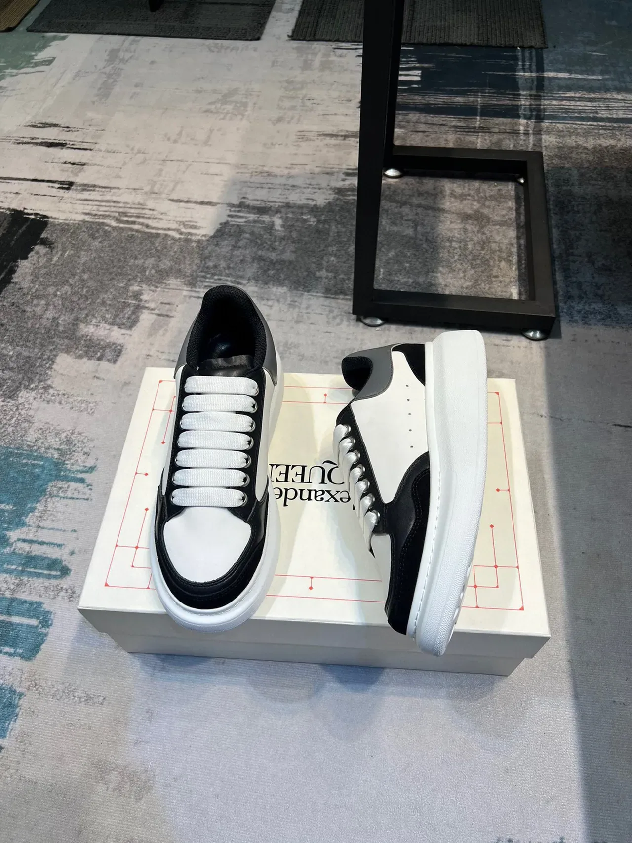 Alexander McQueen Oversized Sneaker White Black Silver Lifestyle Sneakers 7