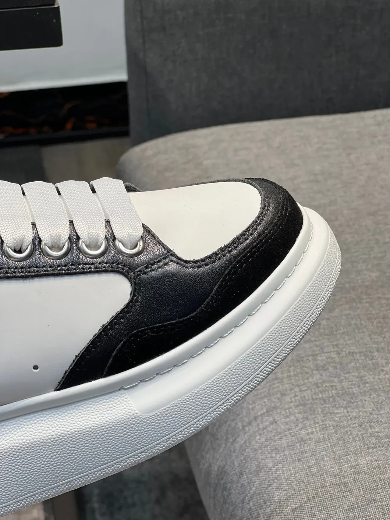Alexander McQueen Oversized Sneaker White Black Silver Lifestyle Sneakers 8