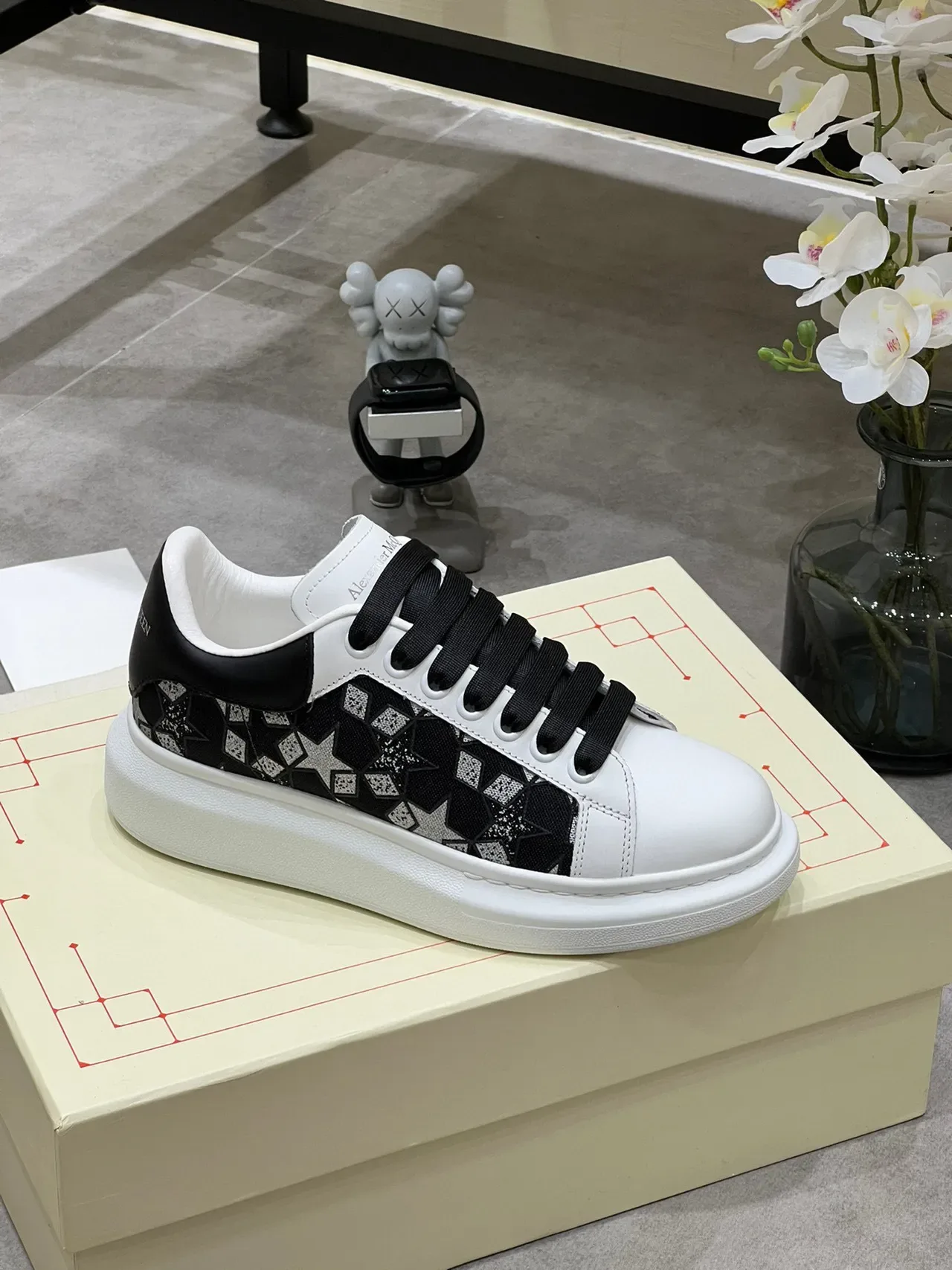 Alexander McQueen Tênis Oversized Branco Preto Estrela Jacquard Lifestyle Tênis 5