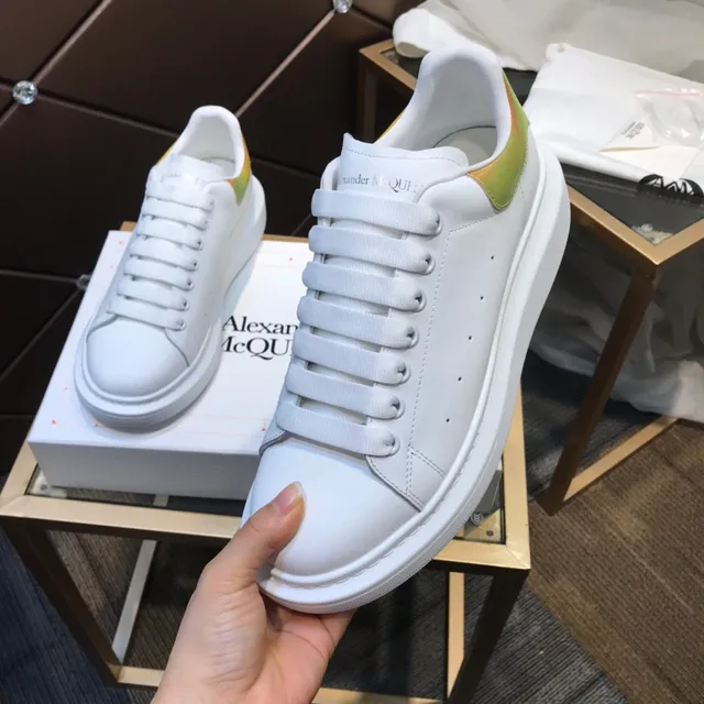 Alexander McQueen ওভারসাইজ্ড স্নিকার সাদা মাল্টিকালার সোল মসৃণ চামড়া আপার লাইফস্টাইল স্নিকার 3