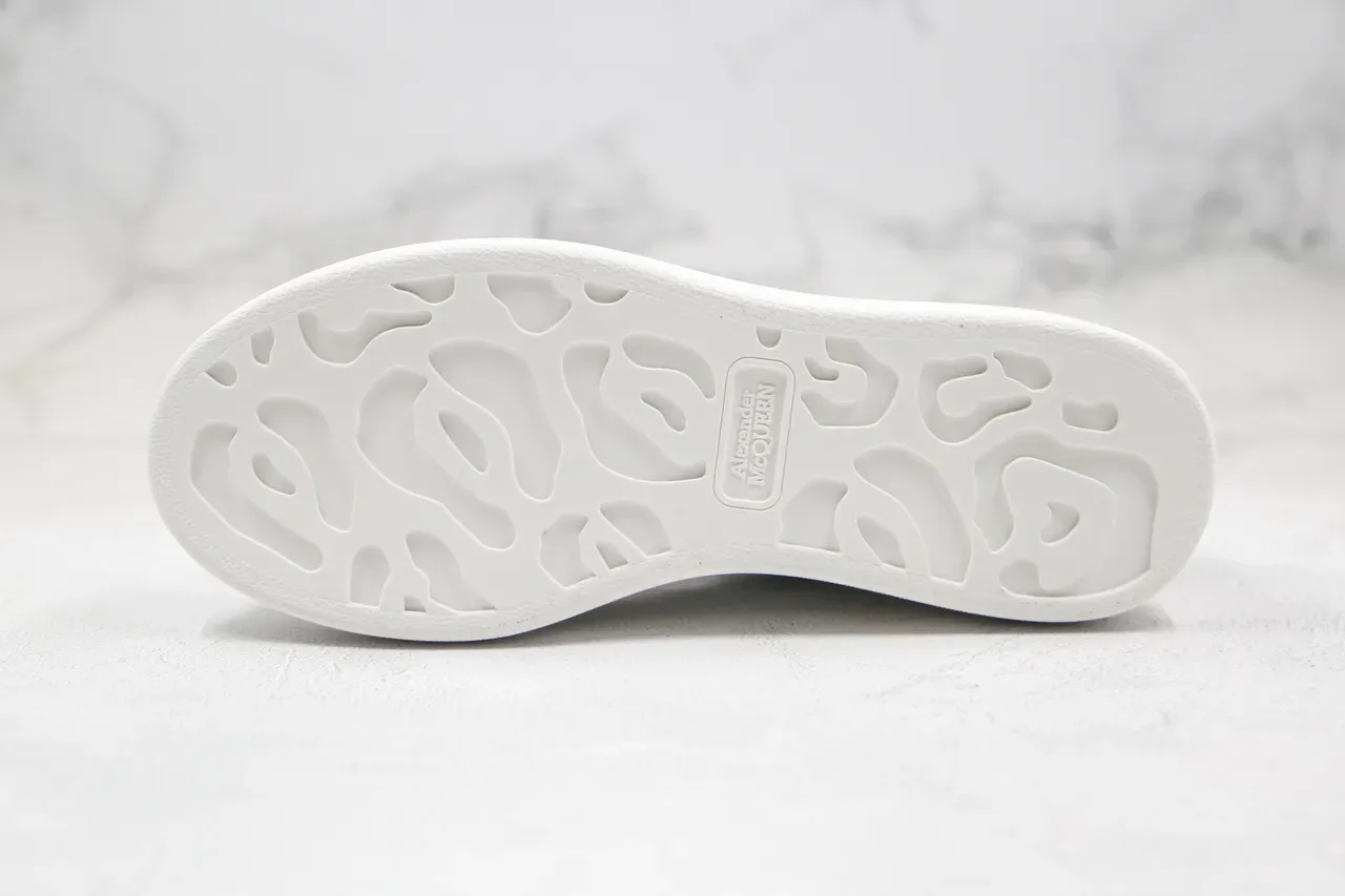 Alexander McQueen Oversized Sneaker White Silver Platform Sole Smooth Leather Upper Lifestyle Sneakers 4