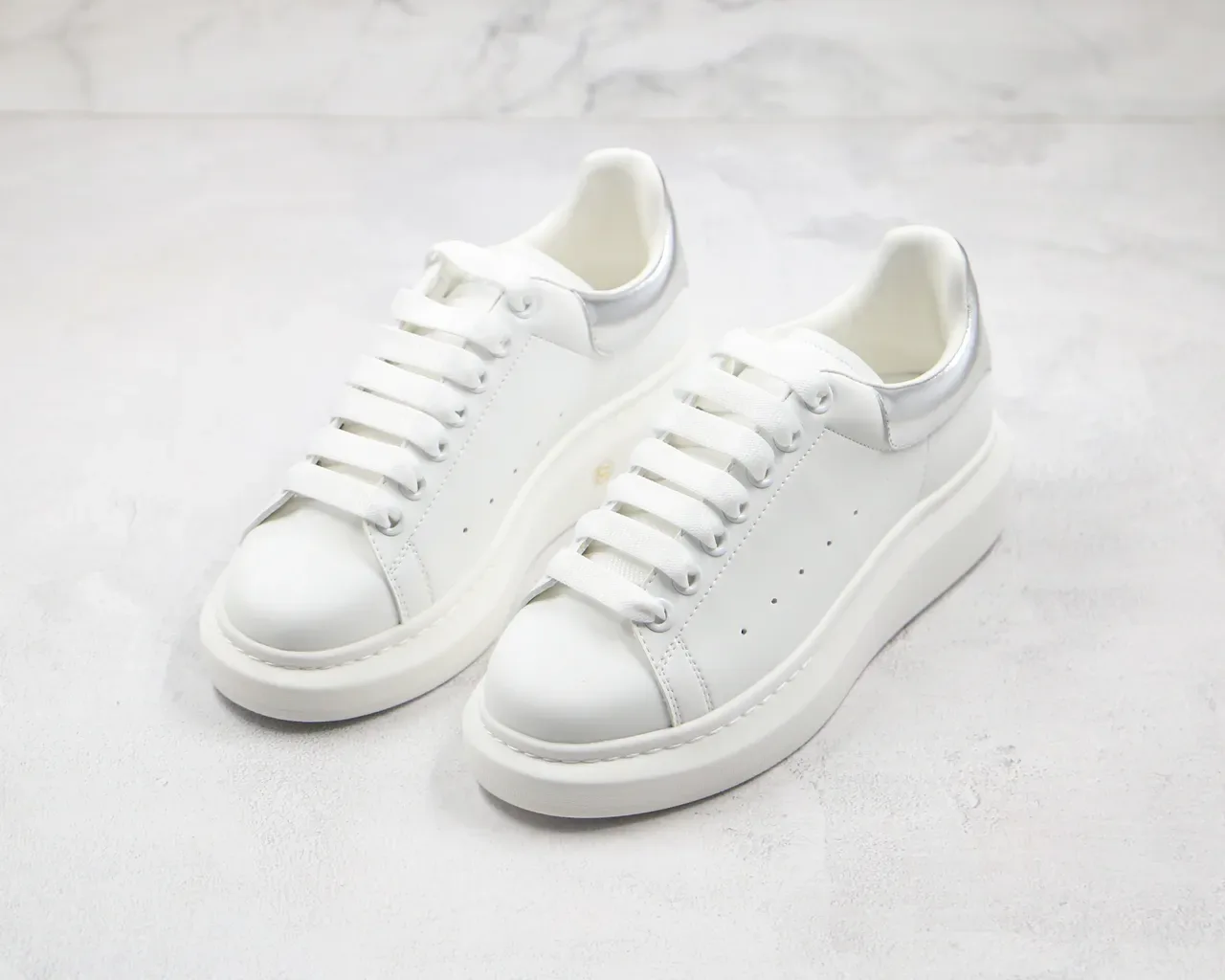 Alexander McQueen Oversized Sneaker White Silver Platform Sole Smooth Leather Upper Lifestyle Sneakers 9