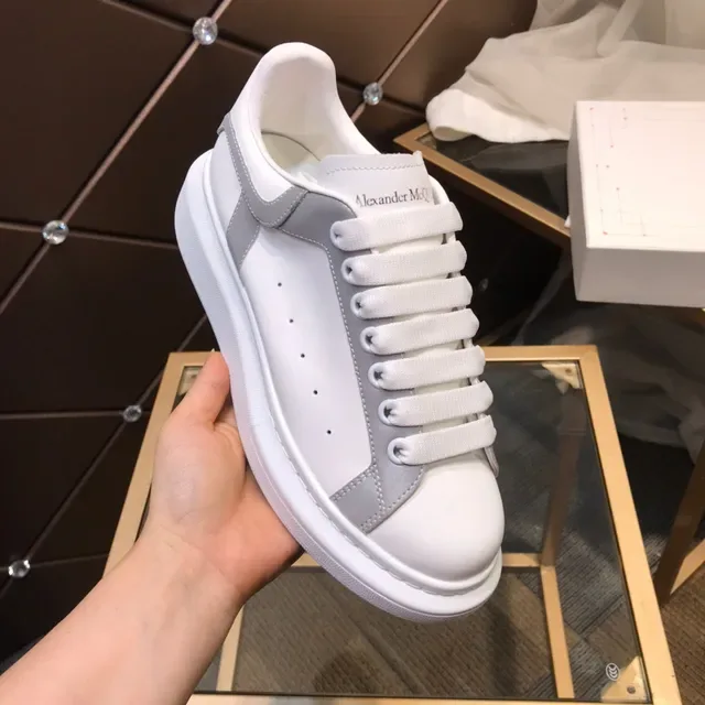 Alexander McQueen 超大号白色黄色平台鞋底拼色鞋面生活方式运动鞋 2
