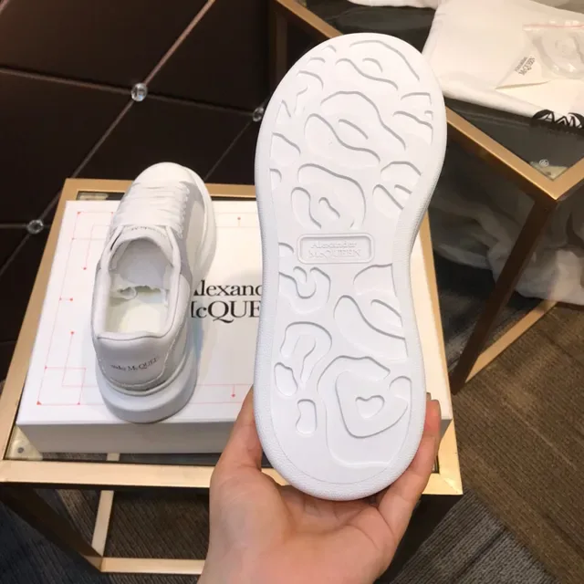 Alexander McQueen 超大号白色黄色平台鞋底拼色鞋面生活方式运动鞋 4