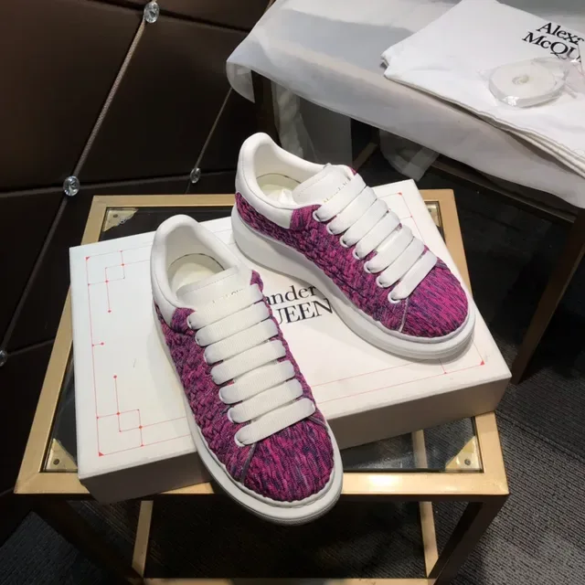 Alexander McQueen গোলাপি সাদা নিট উপর ওভারসাইজড সোল লাইফস্টাইল স্নিকার্স 8