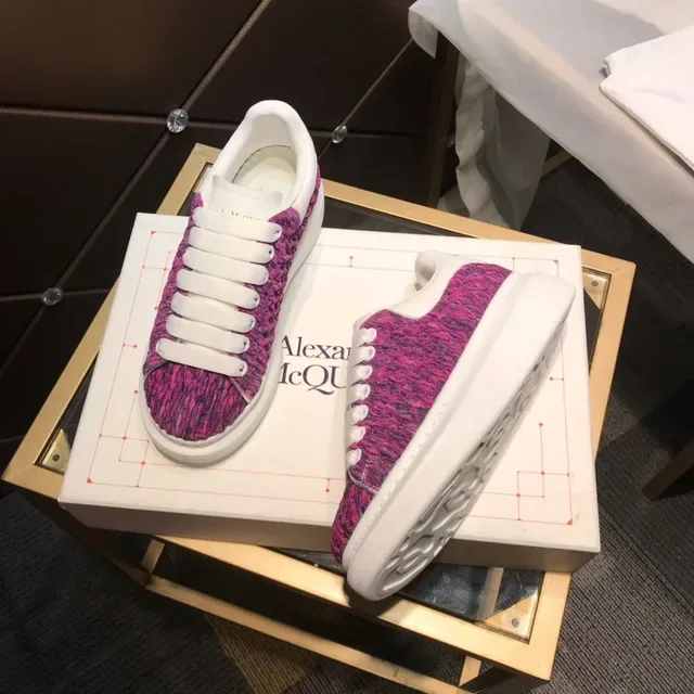 Alexander McQueen গোলাপি সাদা নিট উপর ওভারসাইজড সোল লাইফস্টাইল স্নিকার্স 9