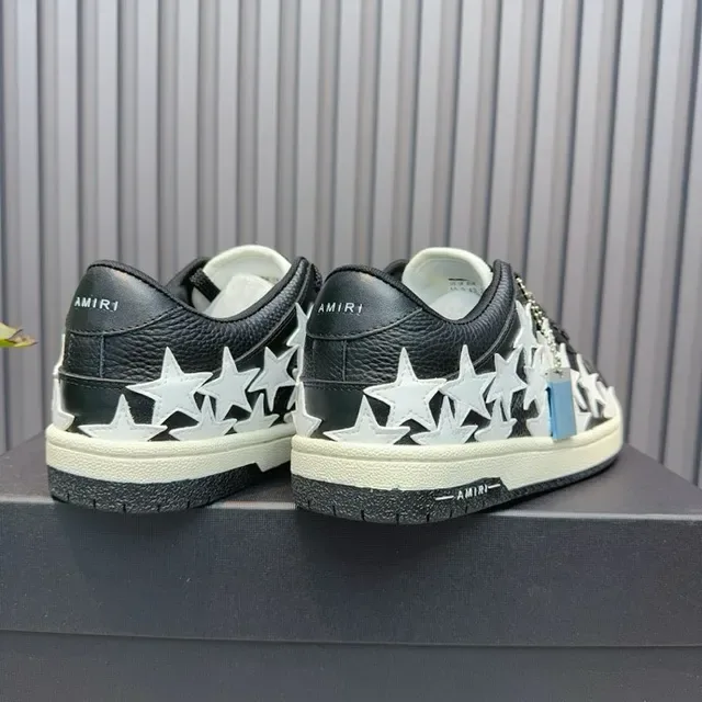 Amiri MA Court impression d'étoiles noir et blanc sneakers lifestyle 3
