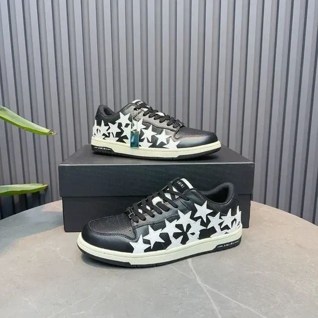 Amiri MA Court impression d'étoiles noir et blanc sneakers lifestyle 4