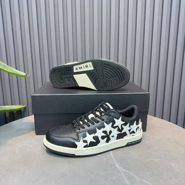 Amiri MA Court impression d'étoiles noir et blanc sneakers lifestyle 7