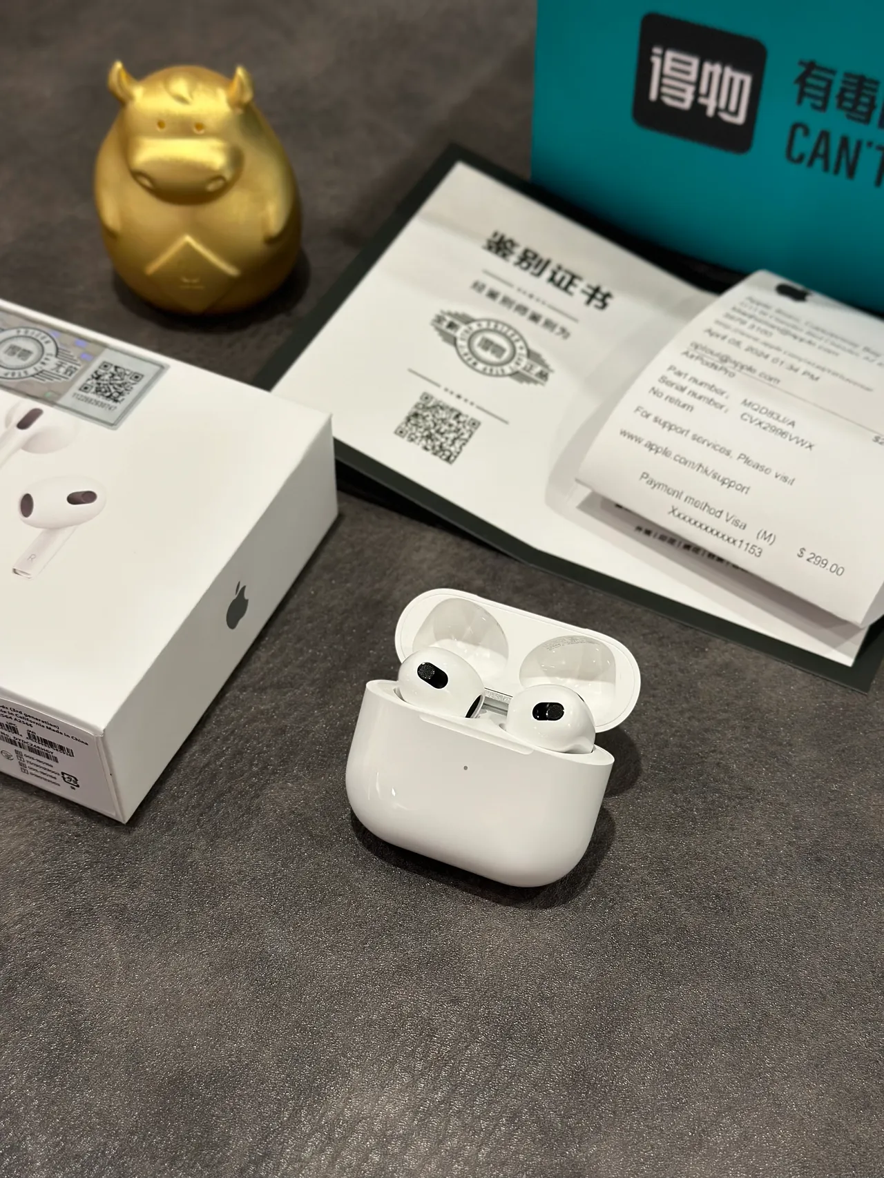 Apple AirPods White Black Stemless Design Glossy Finish TWS Earbuds 7