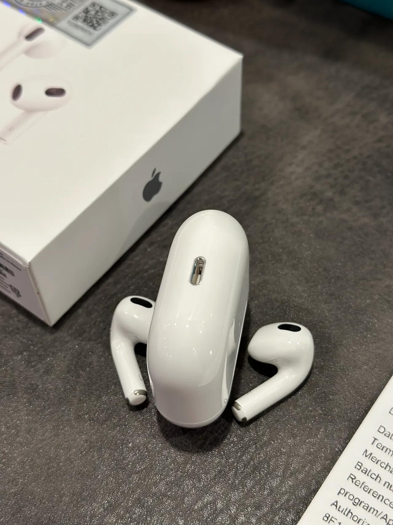 Apple AirPods White Black Stemless Design Glossy Finish TWS Earbuds 9