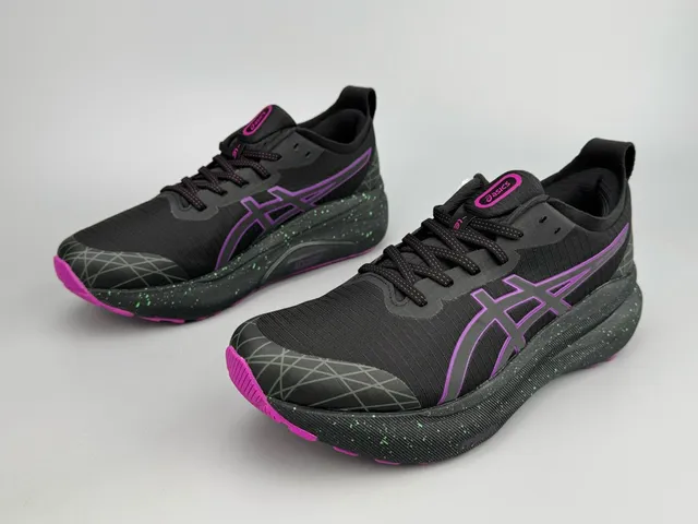 ASICS Gel-Kayano Chaussures de course noires violettes vertes tachetées 4