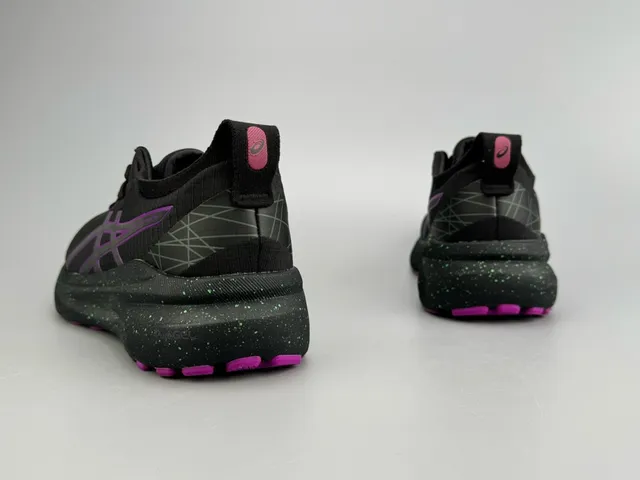 ASICS Gel-Kayano Chaussures de course noires violettes vertes tachetées 5