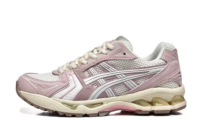 ASICS Gel-Kayano Chaussures de course roses et blanches 2