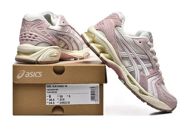 ASICS Gel-Kayano Chaussures de course roses et blanches 6