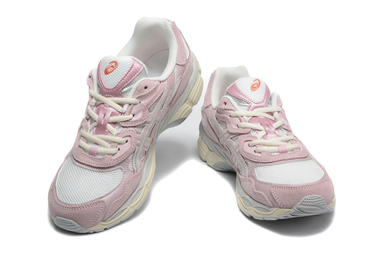 ASICS Tênis de corrida rosa branco suede polvorento e malha com sobreposições de camadas sintéticas 2