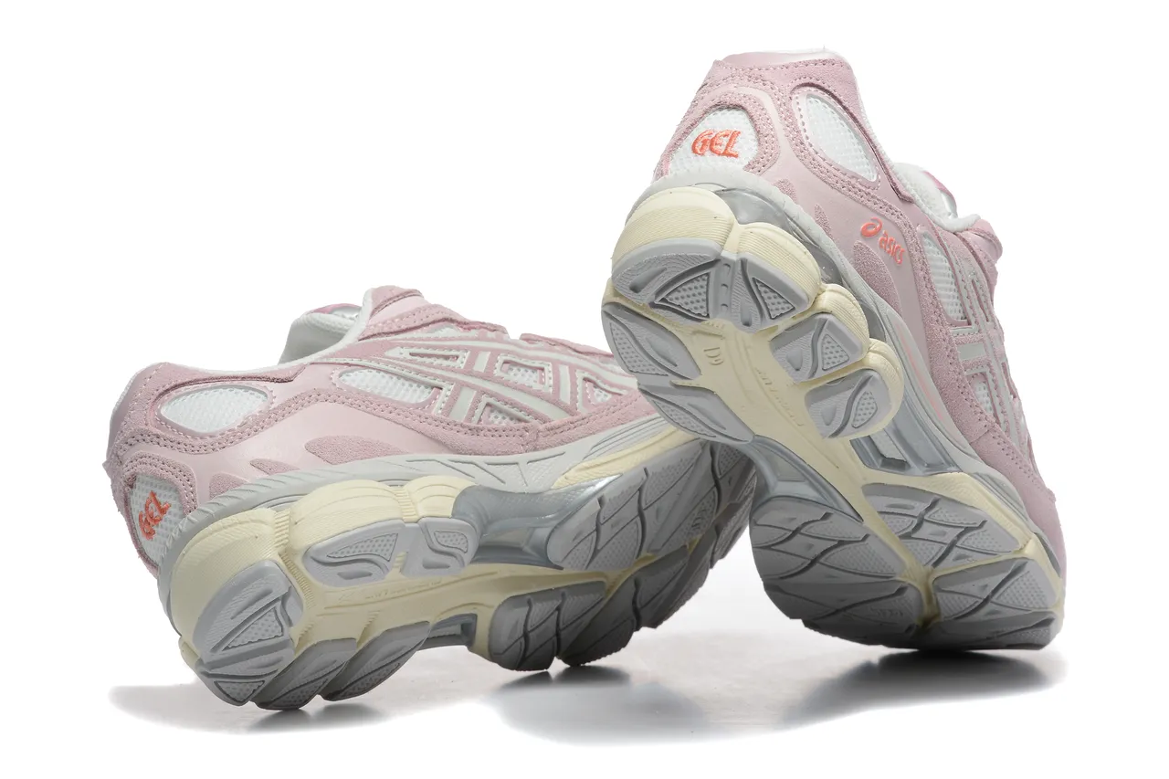ASICS Tênis de corrida rosa branco suede polvorento e malha com sobreposições de camadas sintéticas 5