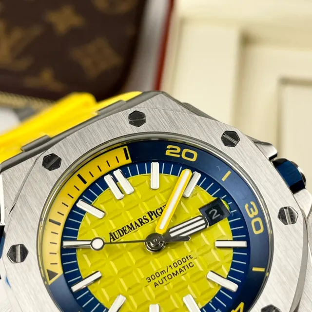 Audemars Piguet Royal Oak Offshore Yellow and Blue Mechanical Watch 7