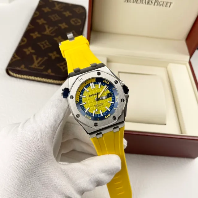 Audemars Piguet Royal Oak Offshore Yellow and Blue Mechanical Watch 9